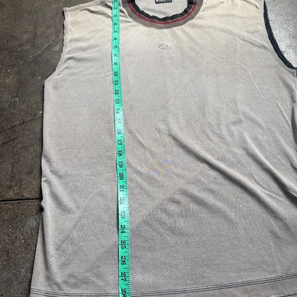 Diesel faded and Contrast Color w/ Diesel Patch sleeveless t shirt - Picture 5 of 9